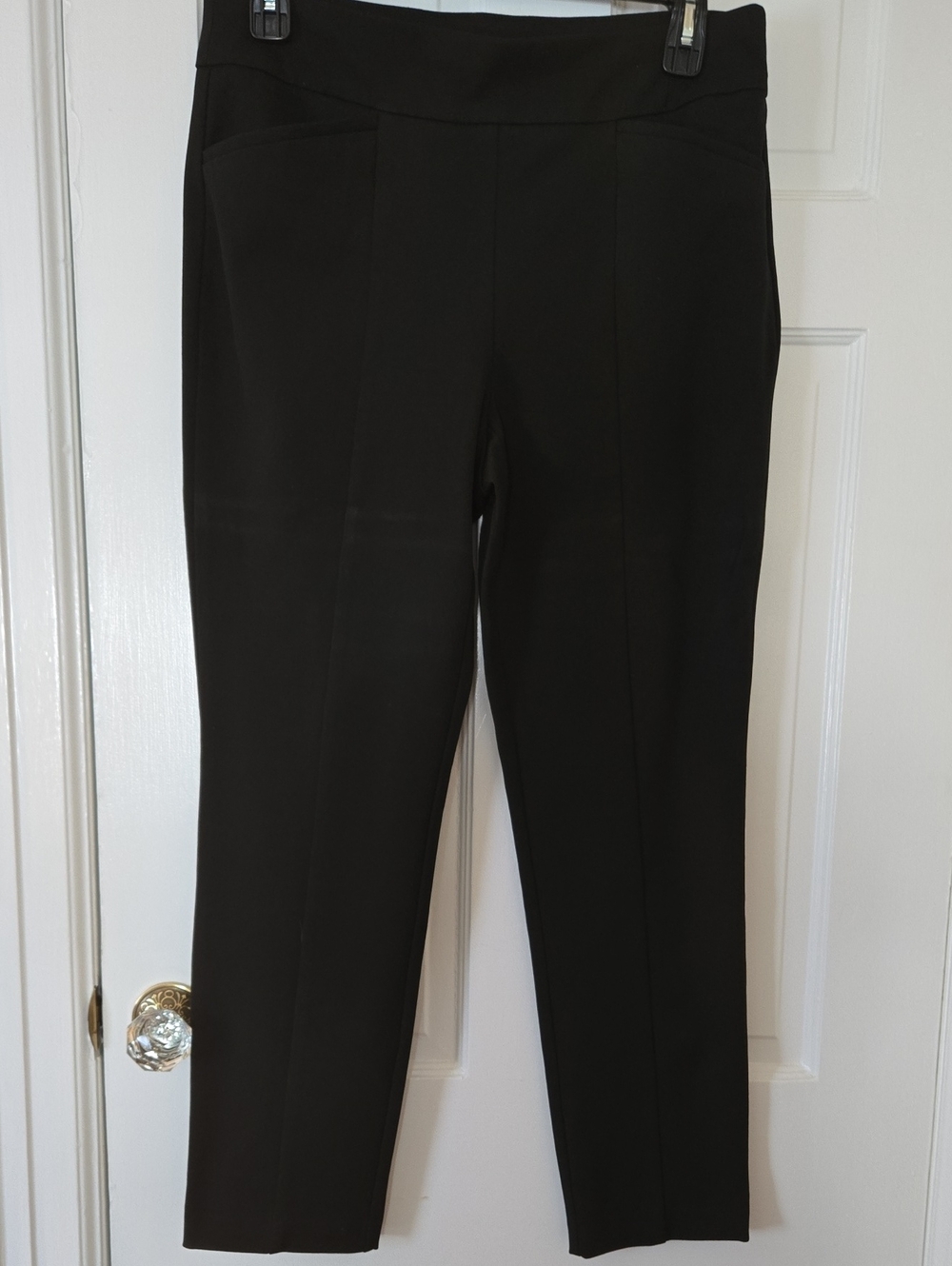 Chicos Black Women's Tailored Ponte Ankle Pants
